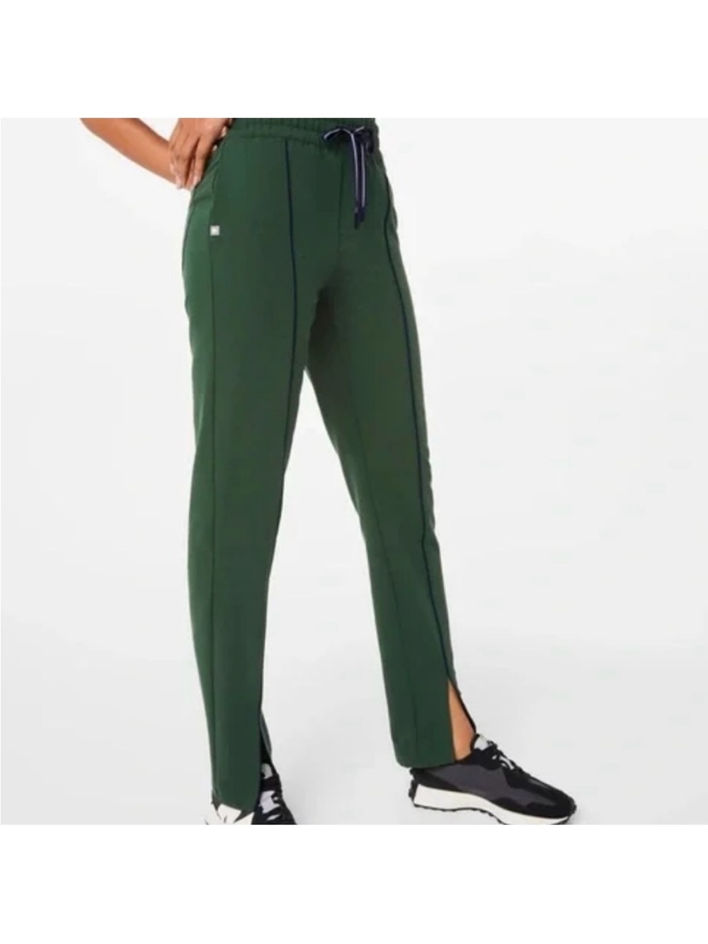Figs lira split hem racing green pant EUC